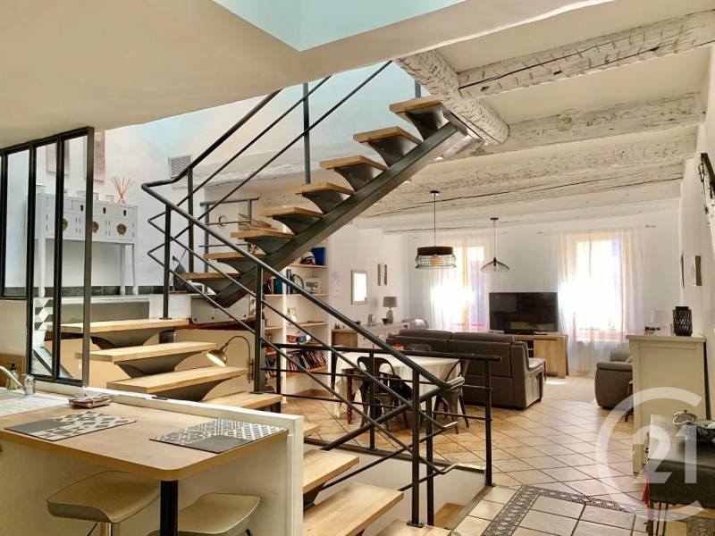 Vente d'une maison atypique entièrement rénovée à Martigues quartier de l'île