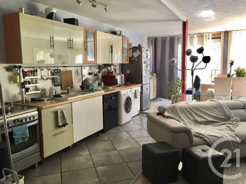 Vente Appartement T3 avec 2 chambres Proche Centre-Ville FERRIERES Martigues  VENDU
